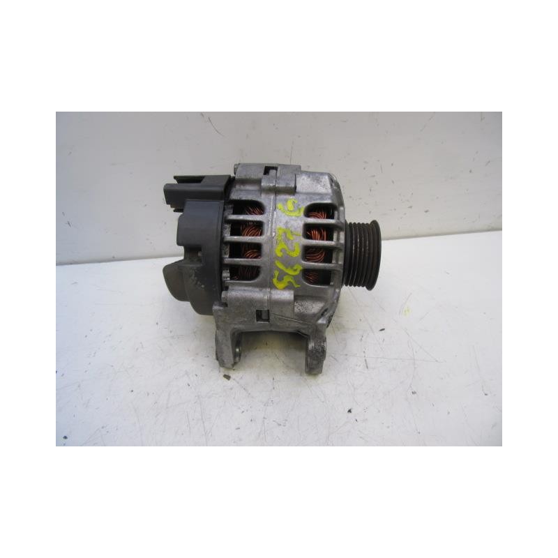 Recambio de alternador : volkswagen polo : 1.2 g (63,90cv) [2002] para volkswagen polo 1.2 g referencia OEM IAM 03D903025D  