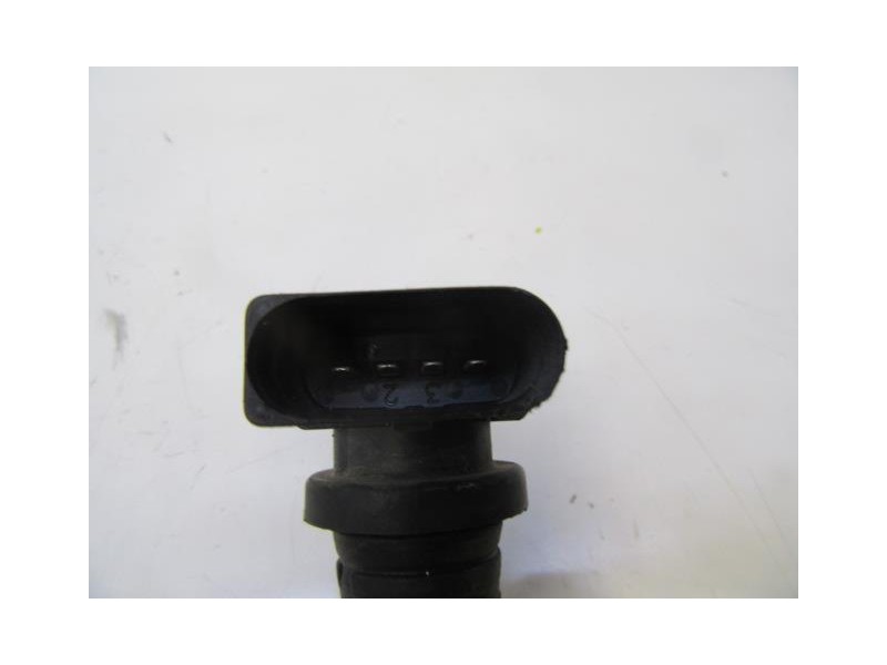 Recambio de bobina : volkswagen polo : 1.4 g (74,78cv) [2003] para volkswagen polo 1.4 g referencia OEM IAM 036905715  