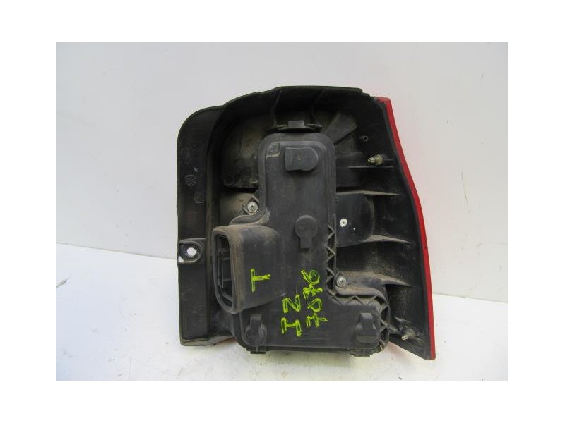 Recambio de piloto trasero izq. : volkswagen lupo : 1.4 g (74,78cv)automatico [2003] para volkswagen lupo 1.4 g automatico refer