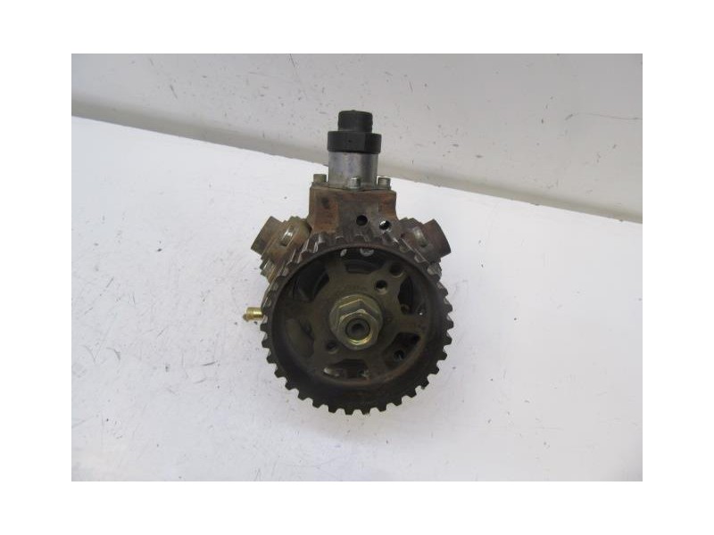 Recambio de bomba inyec. diesel : citroen c 3 : 1.4 hdi [2004] para citroen c 3 1.4 hdi referencia OEM IAM 0445010102BOSCH  