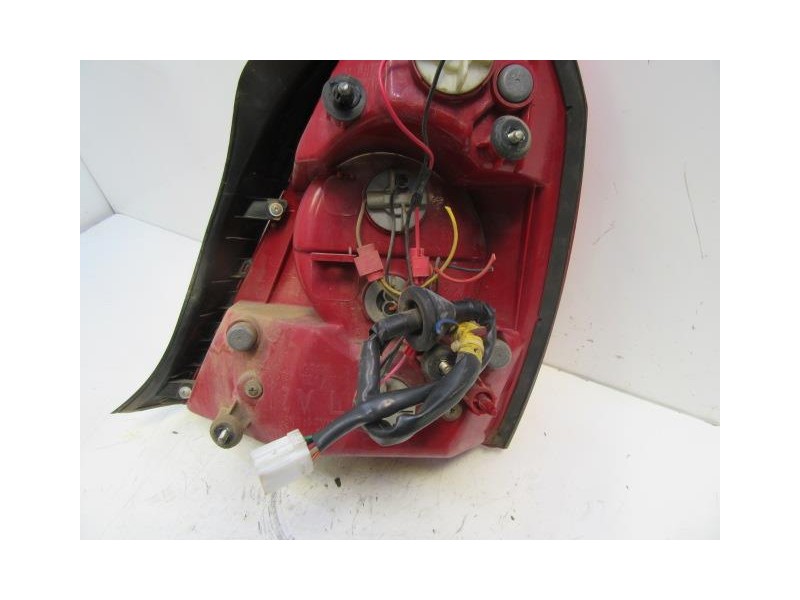 Recambio de piloto trasero izq. : hyundai elantra : 1.6 g (104,96cv) [2004] para hyundai elantra 1.6 g referencia OEM IAM   