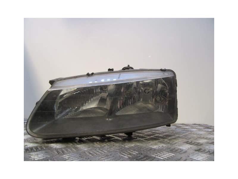 Recambio de faro izquierdo para renault safrane ii (b54_) 2.0 16v (b54l) referencia OEM IAM 7701042500  