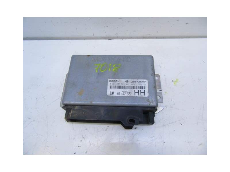 Recambio de centralita para opel omega b (v94) 2.5 v6 (f69, m69, p69) referencia OEM IAM 90492382 0261203588 
