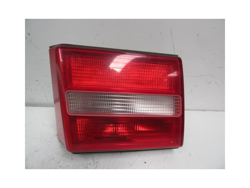 Recambio de piloto porton izq. : lancia k : 2.0 g [1999] para lancia k 2.0 g referencia OEM IAM   