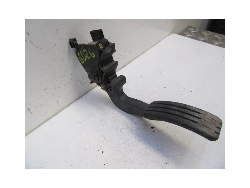 Recambio de potenciómetro aceleración : dacia dokker : 1.5 dci (89,73cv) [2013] para dacia dokker 1.5 dci referencia OEM IAM 180