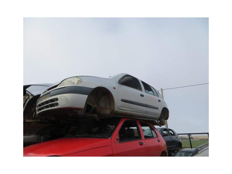 renault clio del año 1999