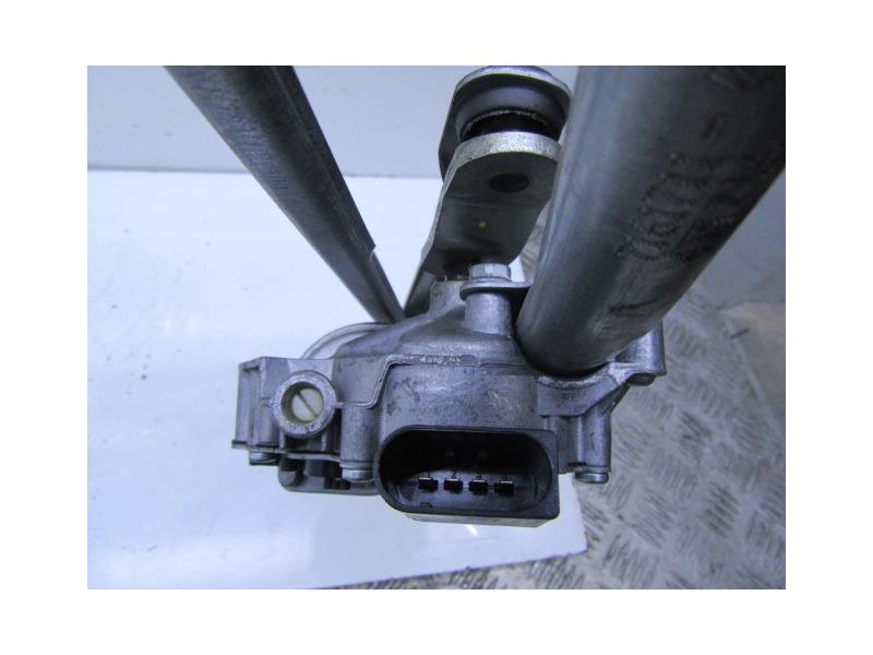 Recambio de motor limpia delantero : bmw 335 : 3.0 td 306d5(285,52cv) [2007] para bmw  335 3.0 td 306d5 referencia OEM IAM   