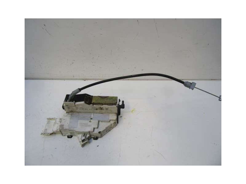 Recambio de cerradura puerta delantera derecha para citroën c4 i (lc_) 1.6 hdi referencia OEM IAM 9647172680F  