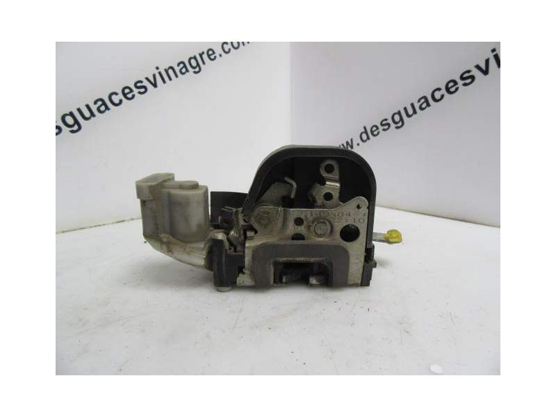 Recambio de cerradura puerta trasera derecha para alfa romeo 147 1.6 g referencia OEM IAM   