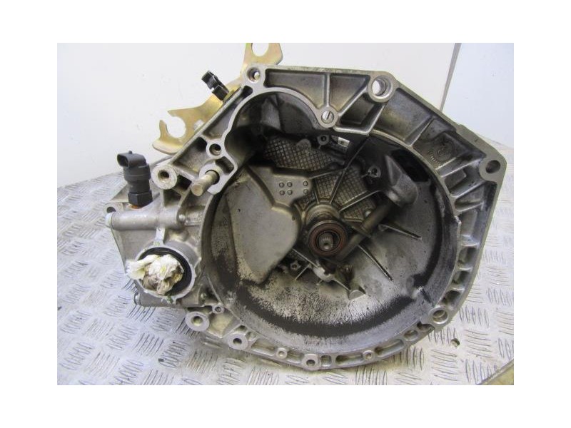 Recambio de cambio 5v (gasolina) : lancia y10 : 1.2 g (59,82cv) [2002] para lancia y10 1.2 g referencia OEM IAM 144-5816900  