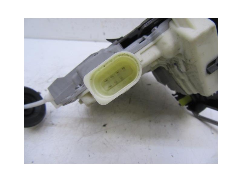 Recambio de cerradura pta. tras. dch. : audi a3 : 1.9 tdi (104,69cv) [2009] para audi a3 1.9 tdi referencia OEM IAM CZ4F0839016 