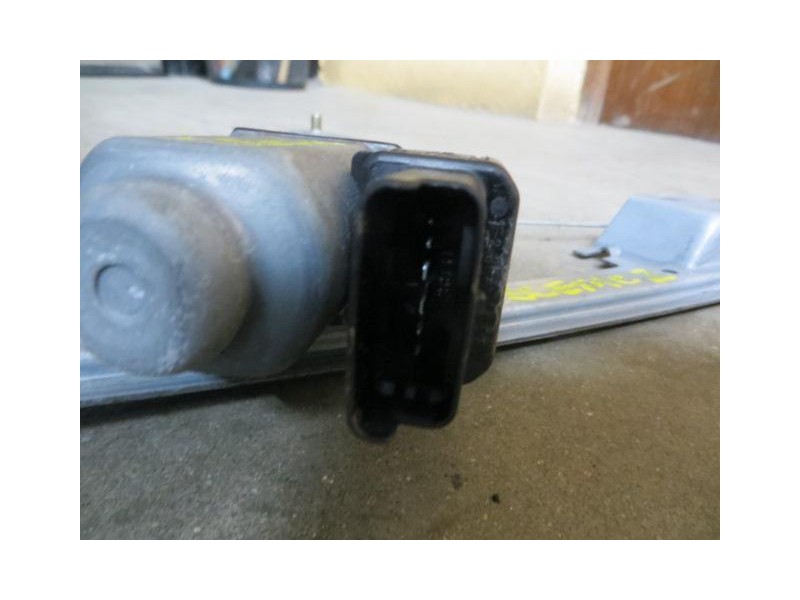 Recambio de elevalunas elec. tra. dch. : renault scenic : 1.9 dci /f9q d812 (119,68cv) 5p [2003] para renault scenic 1.9 dci /f9