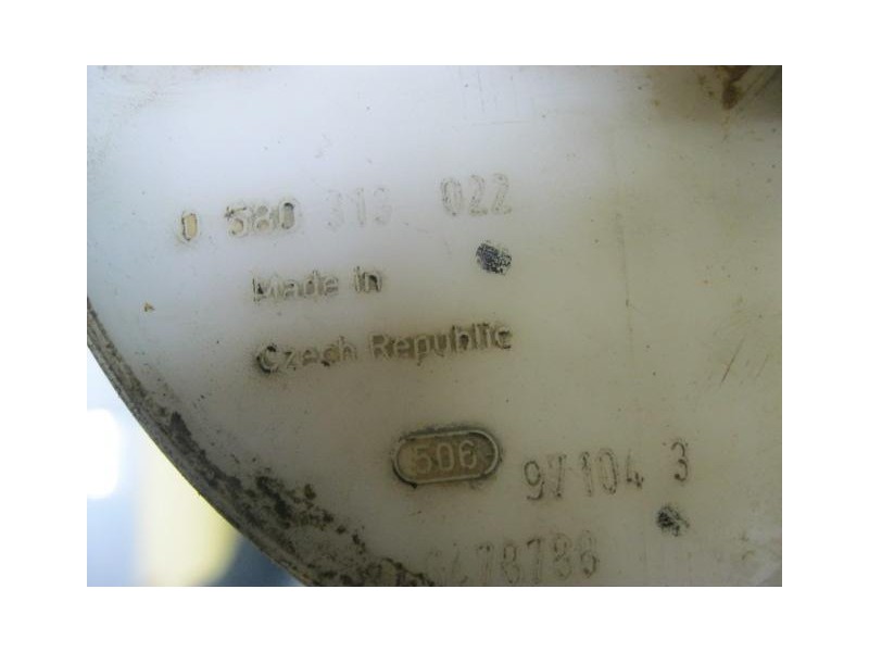 Recambio de bomba gasolina / aforadores : alfa romeo 145 : 0.1 d 3p [2000] para alfa romeo 145 0.1 d referencia OEM IAM 05803130