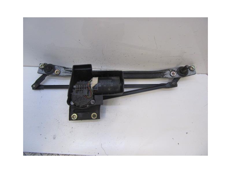 Recambio de motor limpia delantero : ford sierra : 2.0 g (112,85cv) [1989] para ford sierra 2.0 g referencia OEM IAM   