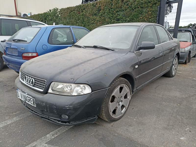 AUDI A4 BERLINA (B5)