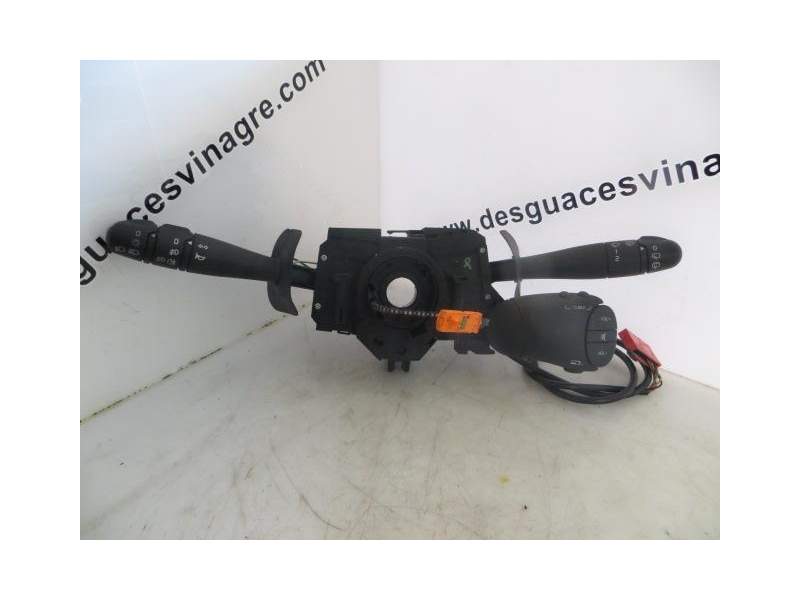 Recambio de mando luces y limpias para renault clio 1.9 td /f9q r7 referencia OEM IAM LOS DOS  