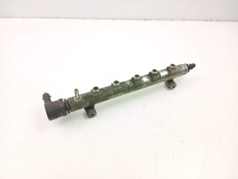 Recambio de rampa inyectora para opel antara cosmo 4x4 referencia OEM IAM 96440398 0445214106 