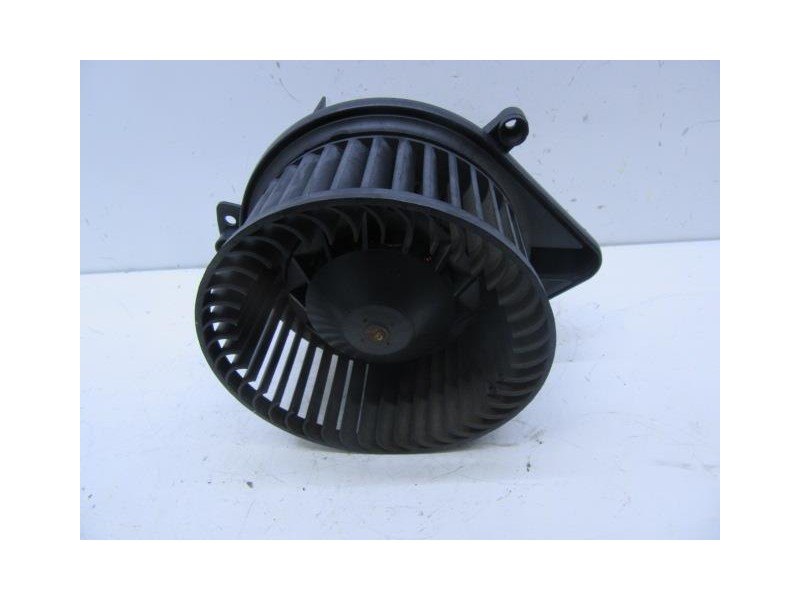 Recambio de motor calefaccion : audi a4 : 2.0 tdi (140,04cv) [2006] para audi a4 2.0 tdi referencia OEM IAM 8E1820021E  