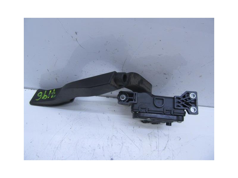 Recambio de potenciómetro aceleración : audi a4 : 2.0 tdi (140,04cv) [2006] para audi a4 2.0 tdi referencia OEM IAM 8E1721523C  