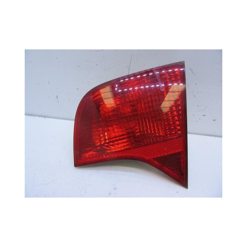 Recambio de piloto porton dch. : audi a4 : 2.0 tdi (140,04cv) [2006] para audi a4 2.0 tdi referencia OEM IAM   