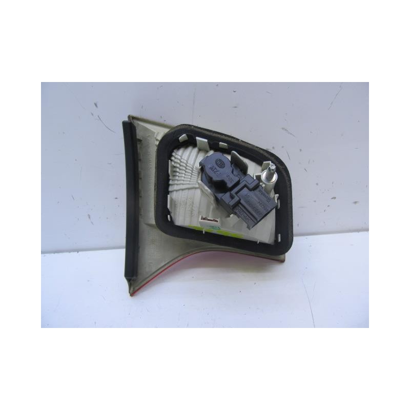 Recambio de piloto porton dch. : audi a4 : 2.0 tdi (140,04cv) [2006] para audi a4 2.0 tdi referencia OEM IAM   