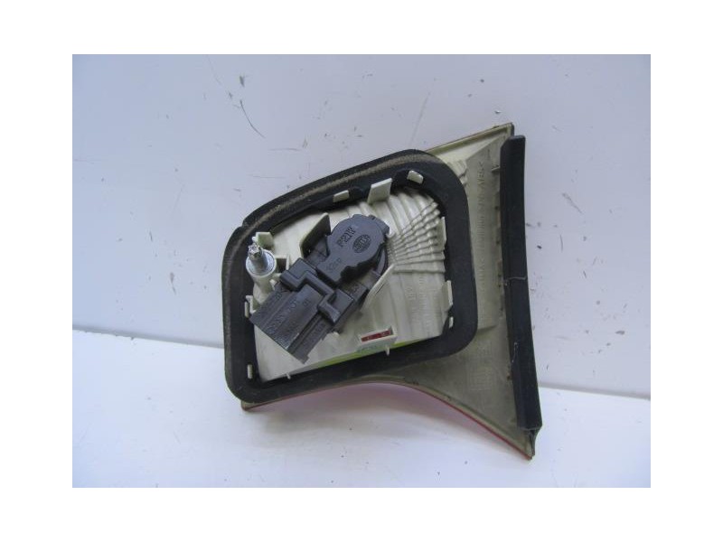 Recambio de piloto porton izq. : audi a4 : 2.0 tdi (140,04cv) [2006] para audi a4 2.0 tdi referencia OEM IAM   