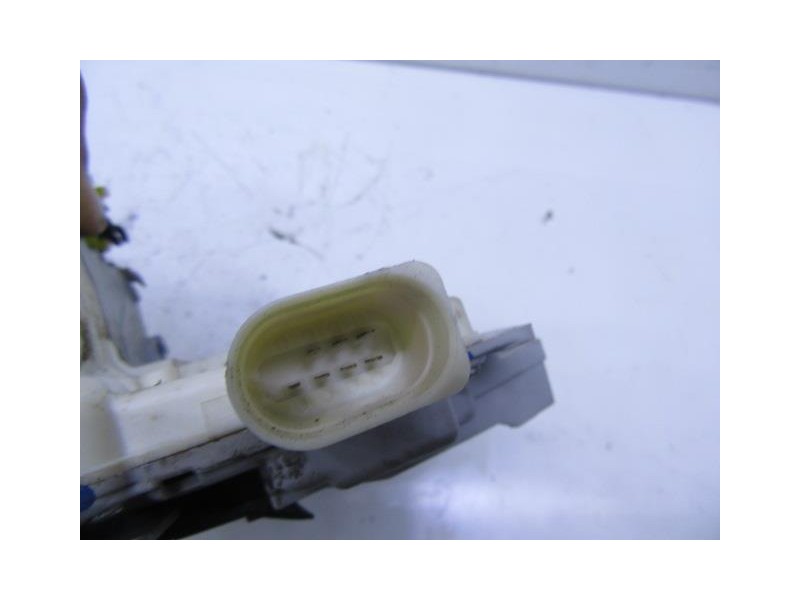 Recambio de cerradura pta. del. dch. : audi a4 : 2.0 tdi (140,04cv) [2006] para audi a4 2.0 tdi referencia OEM IAM   