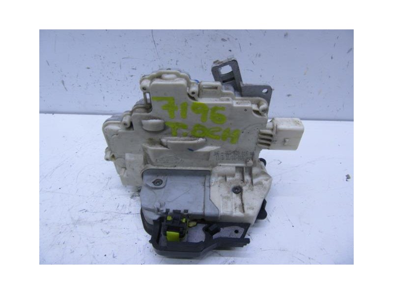 Recambio de cerradura pta. tras. dch. : audi a4 : 2.0 tdi (140,04cv) [2006] para audi a4 2.0 tdi referencia OEM IAM   