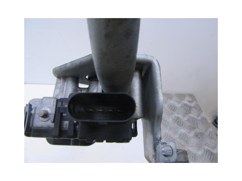 Recambio de motor limpia delantero : audi a4 : 2.0 tdi (140,04cv) [2006] para audi a4 2.0 tdi referencia OEM IAM   