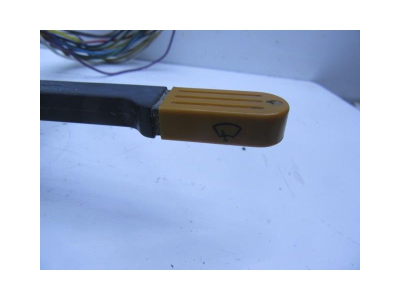 Recambio de mando luces y limpias : seat 127 : 0.9 g [1980] para seat 127 0.9 g referencia OEM IAM   