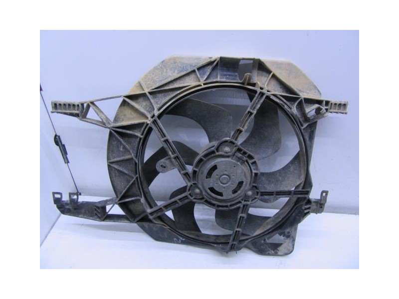 Recambio de electroventilador : renault trafic : 1.9 dci (100,61cv) [2003] para renault trafic 1.9 dci referencia OEM IAM   