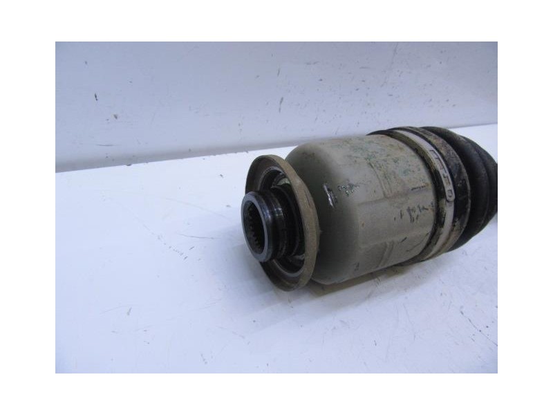 Recambio de transmision delantera izq. : kia sportage : 2.0 td (82,94cv) [2001] para kia sportage 2.0 td referencia OEM IAM   