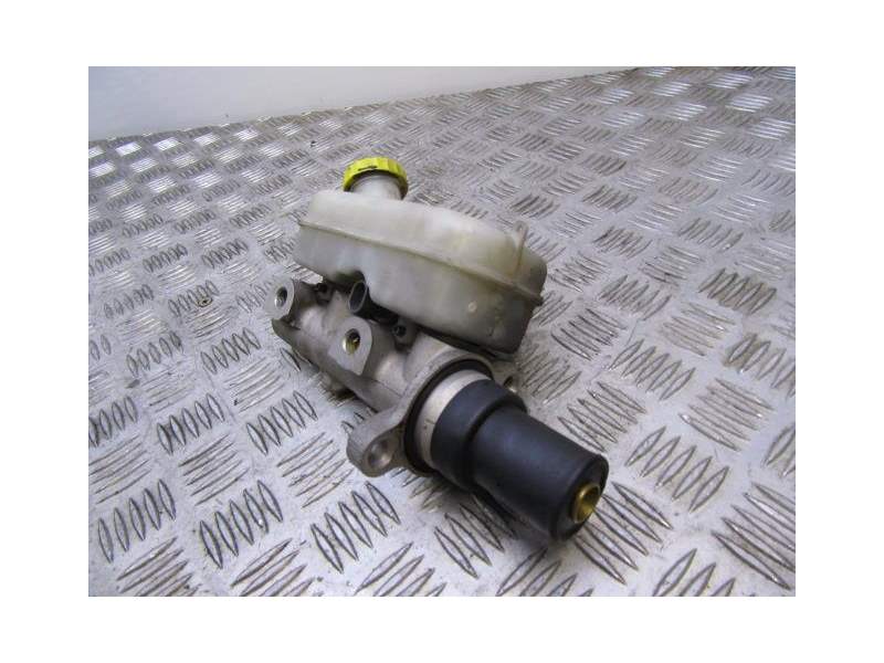 Recambio de bomba de freno para chrysler voyager 2.5 crdi referencia OEM IAM   