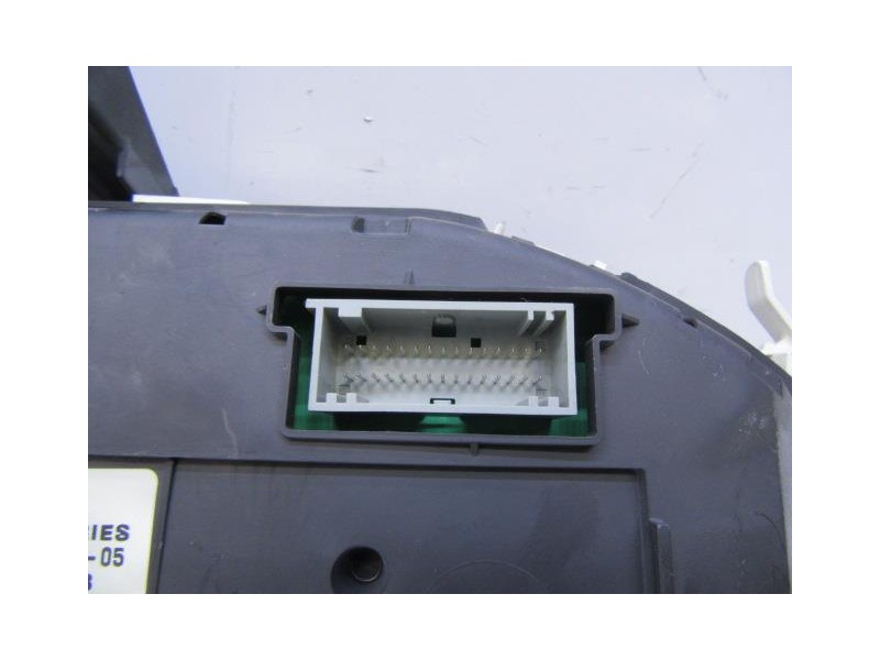 Recambio de cuadro instrumentos : renault megane : 1.9 dci (119,64cv) [2005] para renault megane 1.9 dci referencia OEM IAM 8200