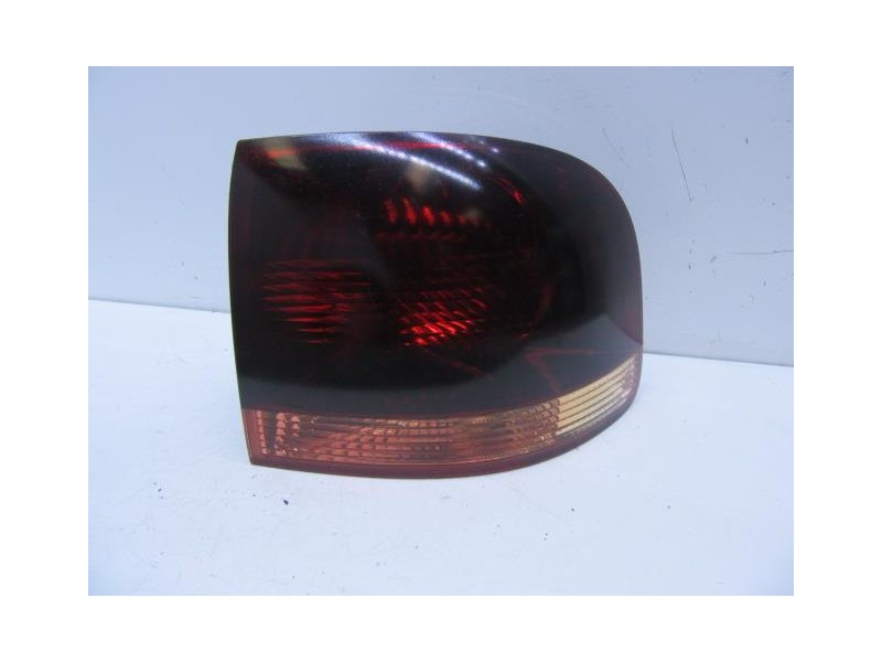 Recambio de piloto trasero dch. : volkswagen touareg : 2.5 tdi [2005] para volkswagen touareg 2.5 tdi referencia OEM IAM AUMADO 