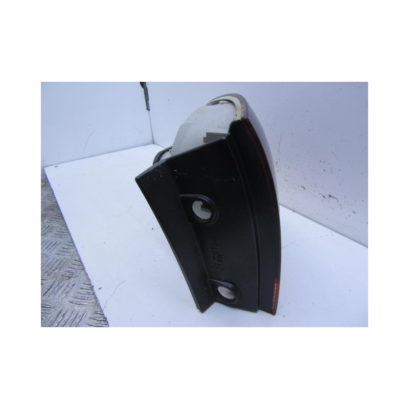 Recambio de piloto trasero dch. : volkswagen touareg : 2.5 tdi [2005] para volkswagen touareg 2.5 tdi referencia OEM IAM AUMADO 