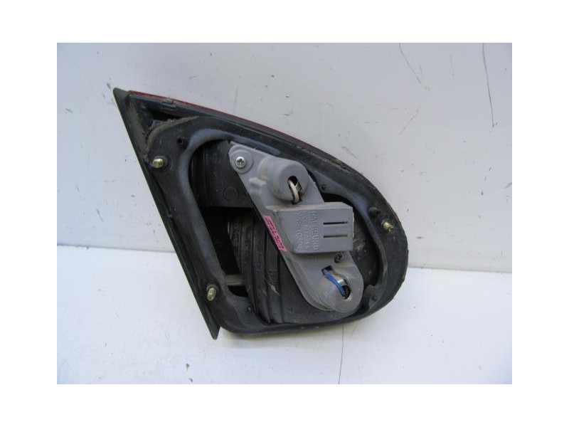 Recambio de piloto porton dch. : daewoo lanos : 1.5 g (85,65cv) [1998] para daewoo lanos 1.5 g referencia OEM IAM   