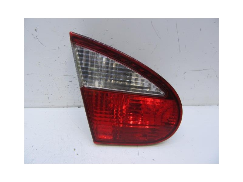 Recambio de piloto porton izq. : daewoo lanos : 1.5 g (85,65cv) [1998] para daewoo lanos 1.5 g referencia OEM IAM   