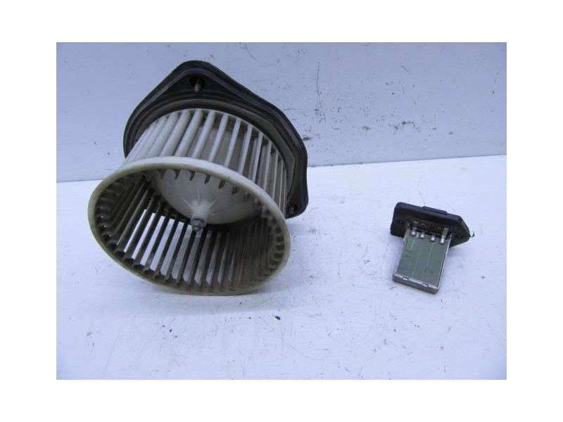 Recambio de motor calefaccion : daewoo lanos : 1.5 g (85,65cv) [2001] para daewoo lanos 1.5 g referencia OEM IAM 612992CONRESIST