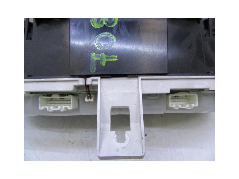 Recambio de cuadro instrumentos : mazda 3 : 1.6 hdi g8da [2005] para mazda 3 1.6 hdi g8da referencia OEM IAM 4SBN9KA  