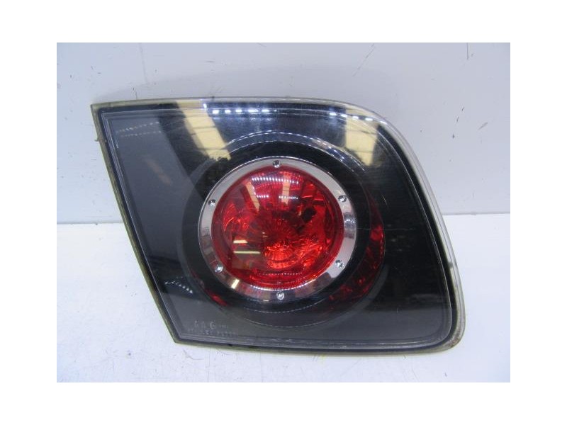 Recambio de piloto porton izq. : mazda 3 : 1.6 hdi g8da [2005] para mazda 3 1.6 hdi g8da referencia OEM IAM   