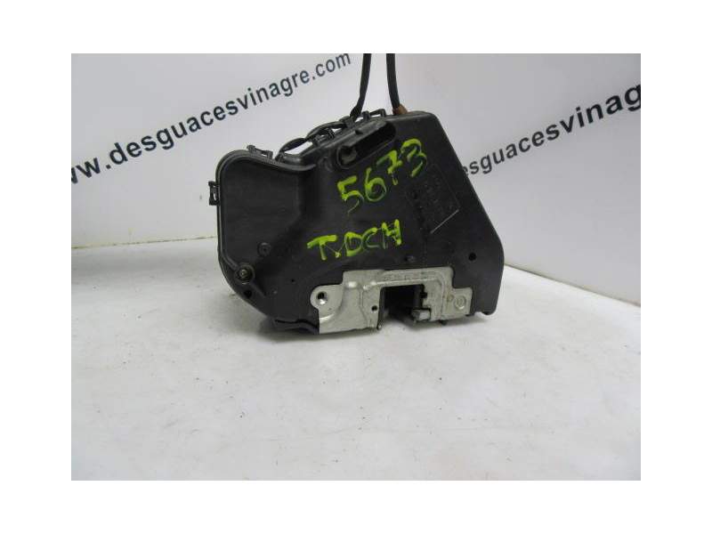 Recambio de cerradura puerta trasera derecha para mercedes-benz c270 2.7 dci automatico referencia OEM IAM A2037300235  