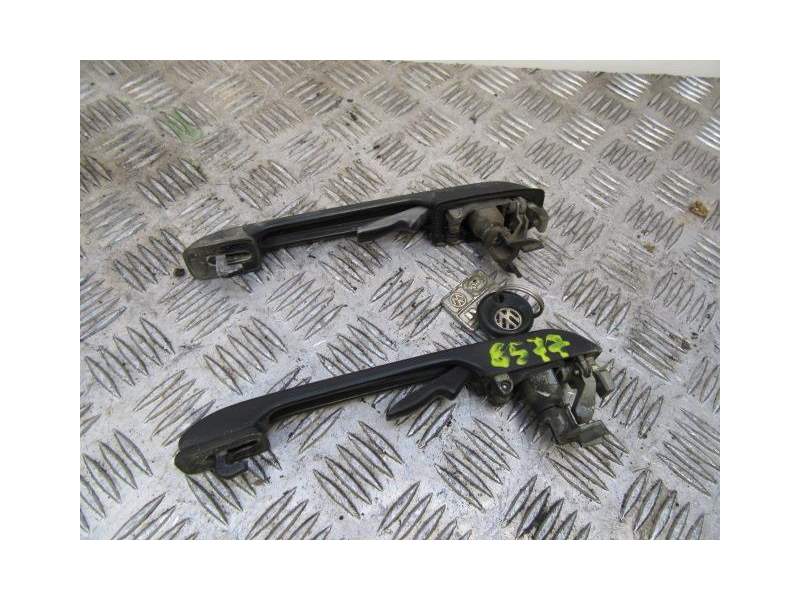Recambio de manilla delantera derecha para volkswagen santana 1.8 g referencia OEM IAM   