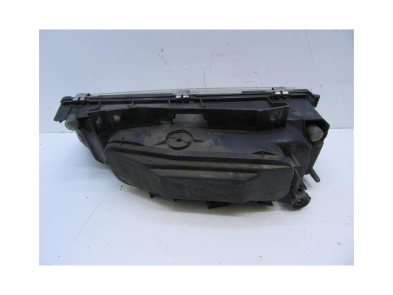 Recambio de faro dcho. : citroen xantia : 2.0 g (121cv) [1994] para citroen xantia 2.0 g referencia OEM IAM   
