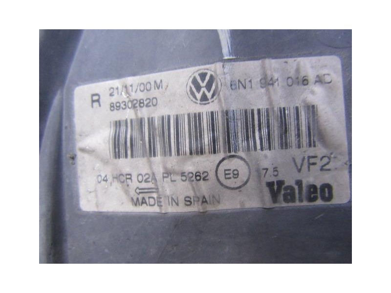 Recambio de faro dcho. : volkswagen polo : 1.4 g (74,78cv) [2001] para volkswagen polo 1.4 g referencia OEM IAM 89302820  