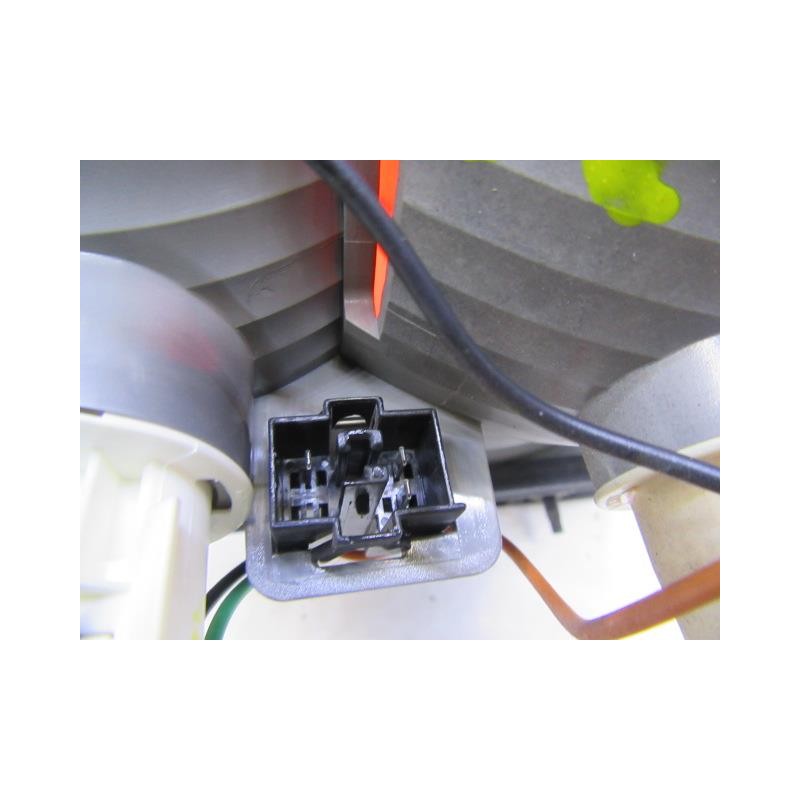 Recambio de piloto porton dch. : saab 9-3 : 2.0 g (149,56cv) [2002] para saab  9-3 2.0 g referencia OEM IAM   