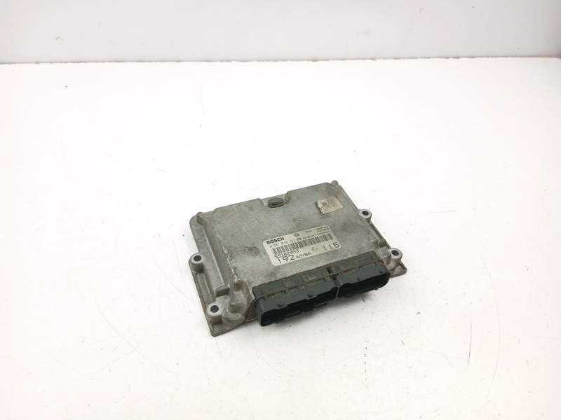 Recambio de centralita para fiat stilo (192_) 1.9 jtd (192_xe1a) referencia OEM IAM 55182953 0281010337 