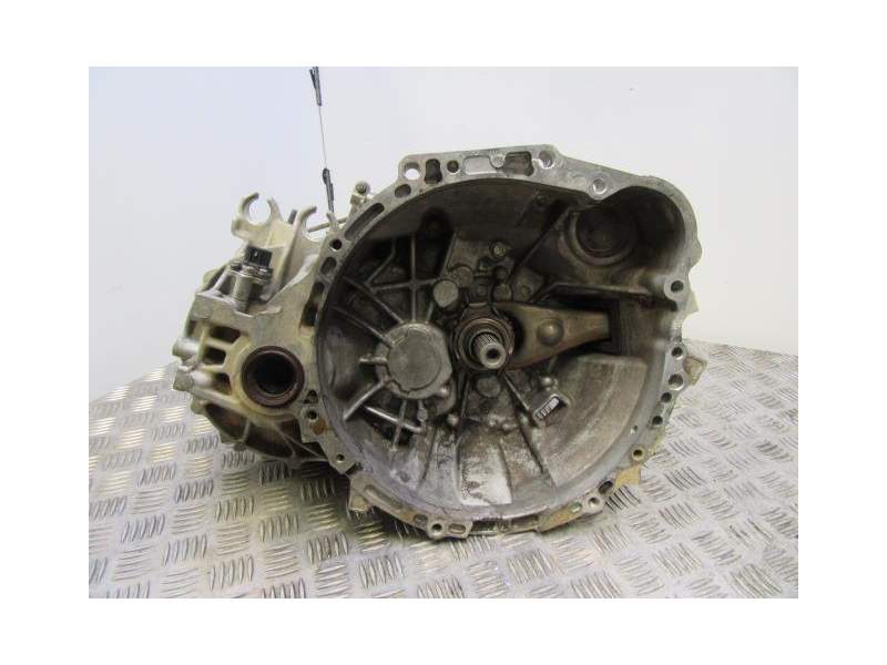 Recambio de caja cambios 5v turbo diesel para toyota avensis 2.0 d referencia OEM IAM 8082483  