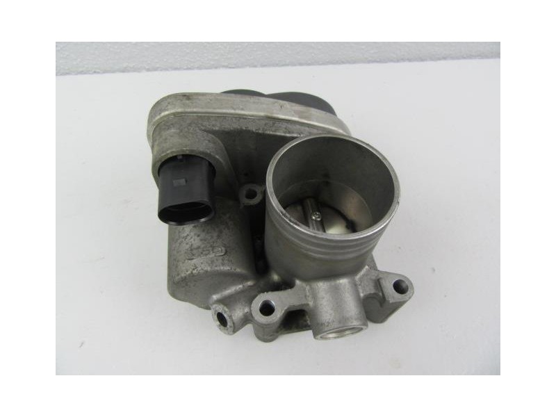 Recambio de caja mariposa : seat cordoba : 1.4 g (74,78cv) [2002] para seat cordoba 1.4 g referencia OEM IAM 036133062N  