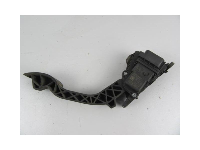 Recambio de potenciómetro aceleración : ford c max : 1.6 tdci (89,73cv) [2006] para ford c max 1.6 tdci referencia OEM IAM 3M51-